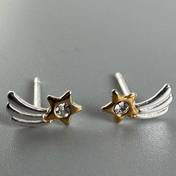 Sterling Silver Two Tone Shooting Star Studs - Picture 6 of 12